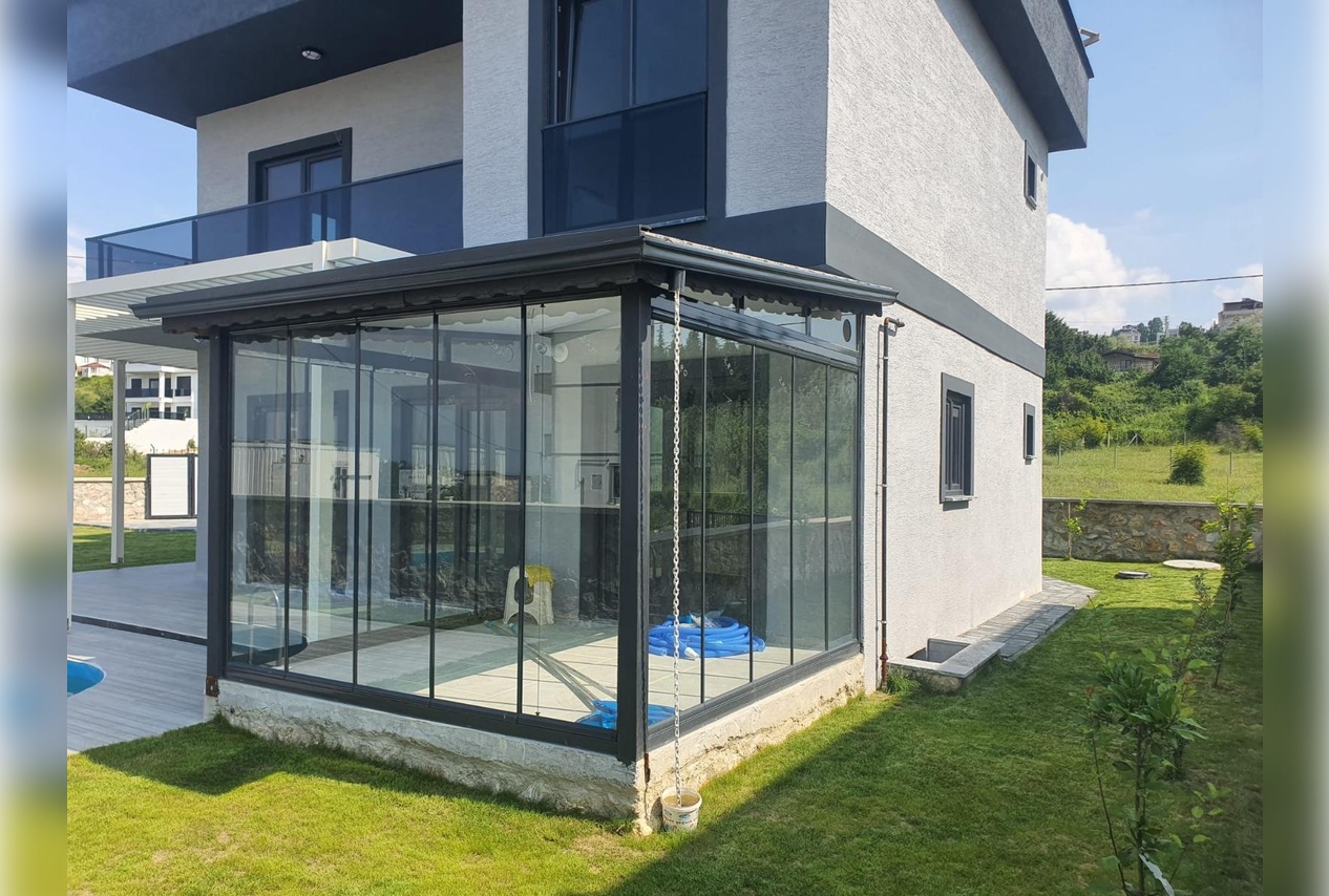 Yalova Havuzlu Lüks Villa